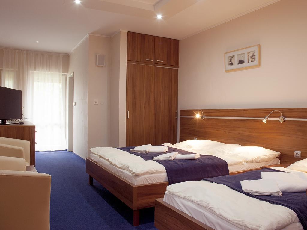 Double Room,1685072414:JPEG